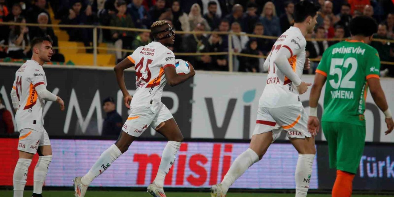 GALATASARAY PUAN FARKINI 7’YE ÇIKARDI