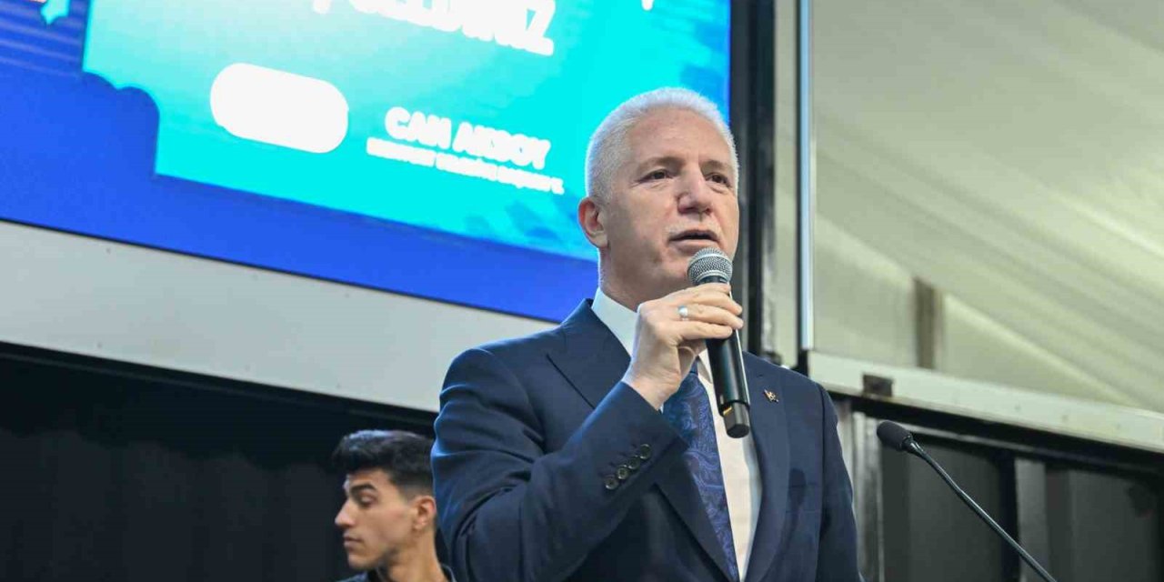 İSTANBUL VALİSİ DAVUT GÜL, ESENYURTLULARLA İFTAR SOFRASINDA BİR ARAYA GELDİ