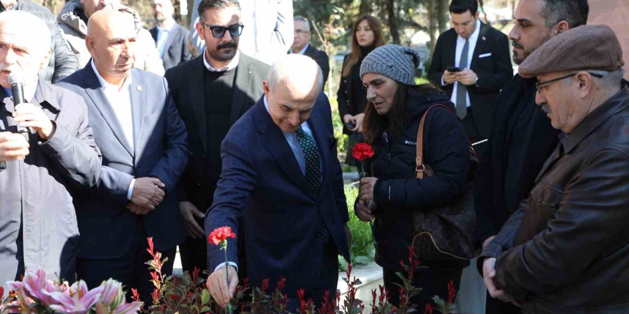 EMRE SALTIK, VEFATININ 8. YILDÖNÜMÜNDE KABRİ BAŞINDA ANILDI