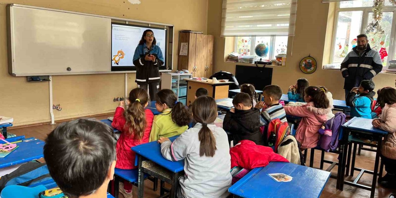 ETİ BAKIR SÜRDÜRÜLEBİLİR GELECEK İÇİN BU YIL 6 BİN 813 ÖĞRENCİYE EĞİTİM VERECEK