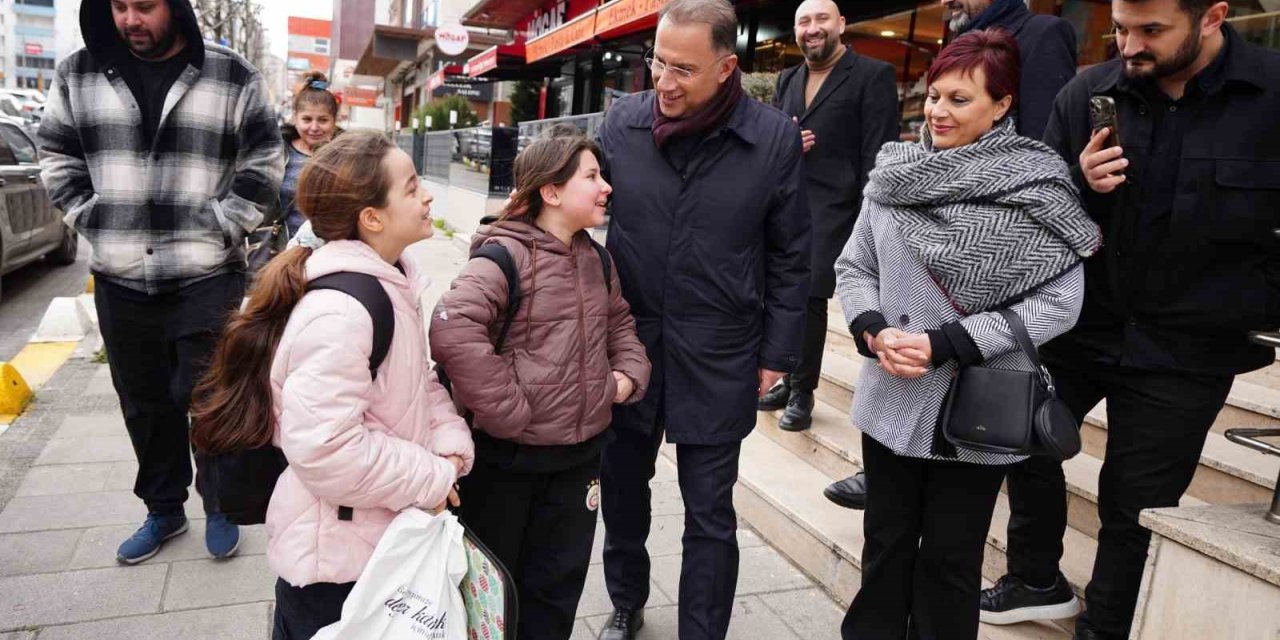 BEYLİKDÜZÜ BELEDİYE BAŞKANI MEHMET MURAT ÇALIK VATANDAŞLARLA BİR ARAYA GELDİ