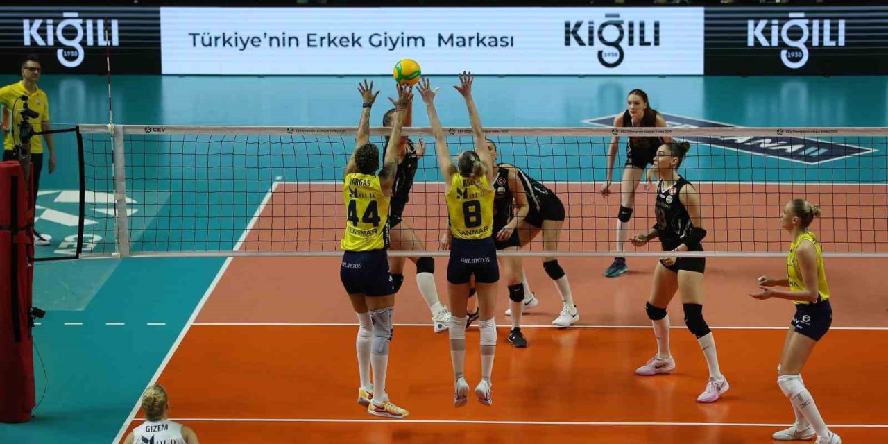 CEV ŞAMPİYONLAR LİGİ’NDEKİ TÜRK DERBİSİNDE KAZANANI ALTIN SET BELİRLEDİ