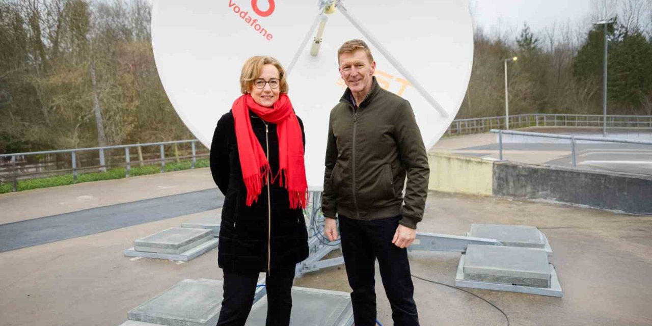 VODAFONE UYDU ÜZERİNDEN MOBİL İLETİŞİM ÇALIŞMALARINA HIZ VERDİ