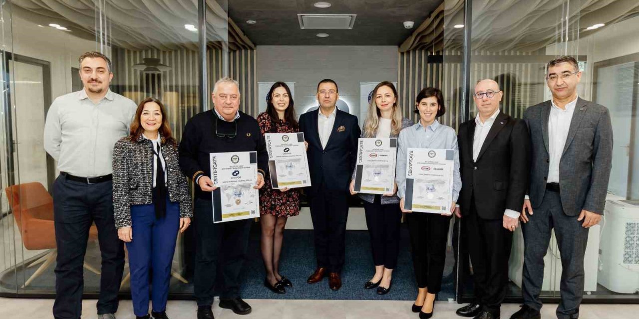 OYAK ÇİMENTO’DAN ÇİFTE SERTİFİKA