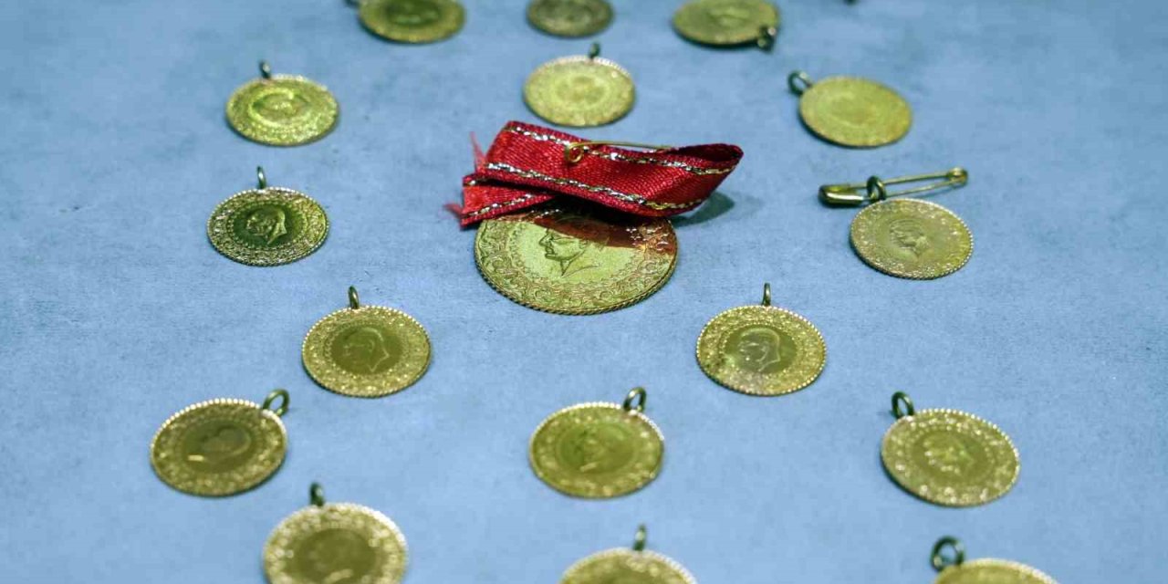 ONS ALTIN 3 BİN DOLARIN ÜZERİNİ GÖRDÜ