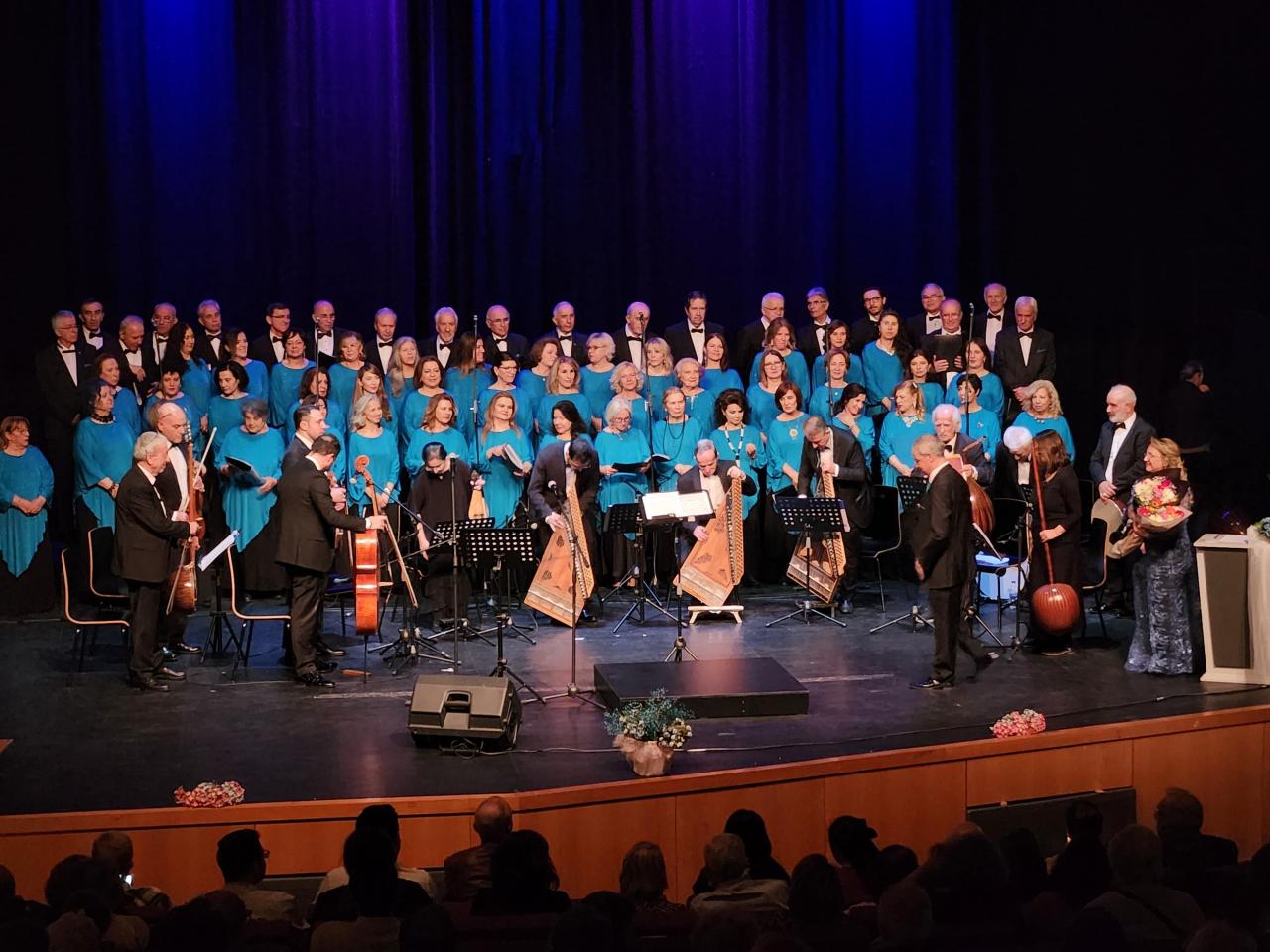 TÜRK SANAT MÜZİĞİ KOROSU SANATSEVERLERLE BULUŞTU