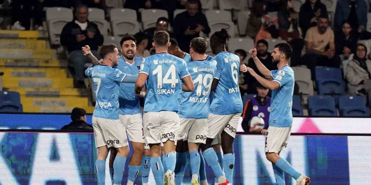 TRENDYOL SÜPER LİG: BAŞAKŞEHİR: 0 - TRABZONSPOR: 1 (İLK YARI)