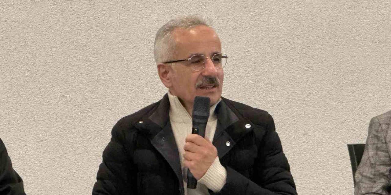 ULAŞTIRMA VE ALTYAPI BAKANI ABDULKADİR URALOĞLU SAHURDA BALIKÇILARLA BİR ARAYA GELDİ