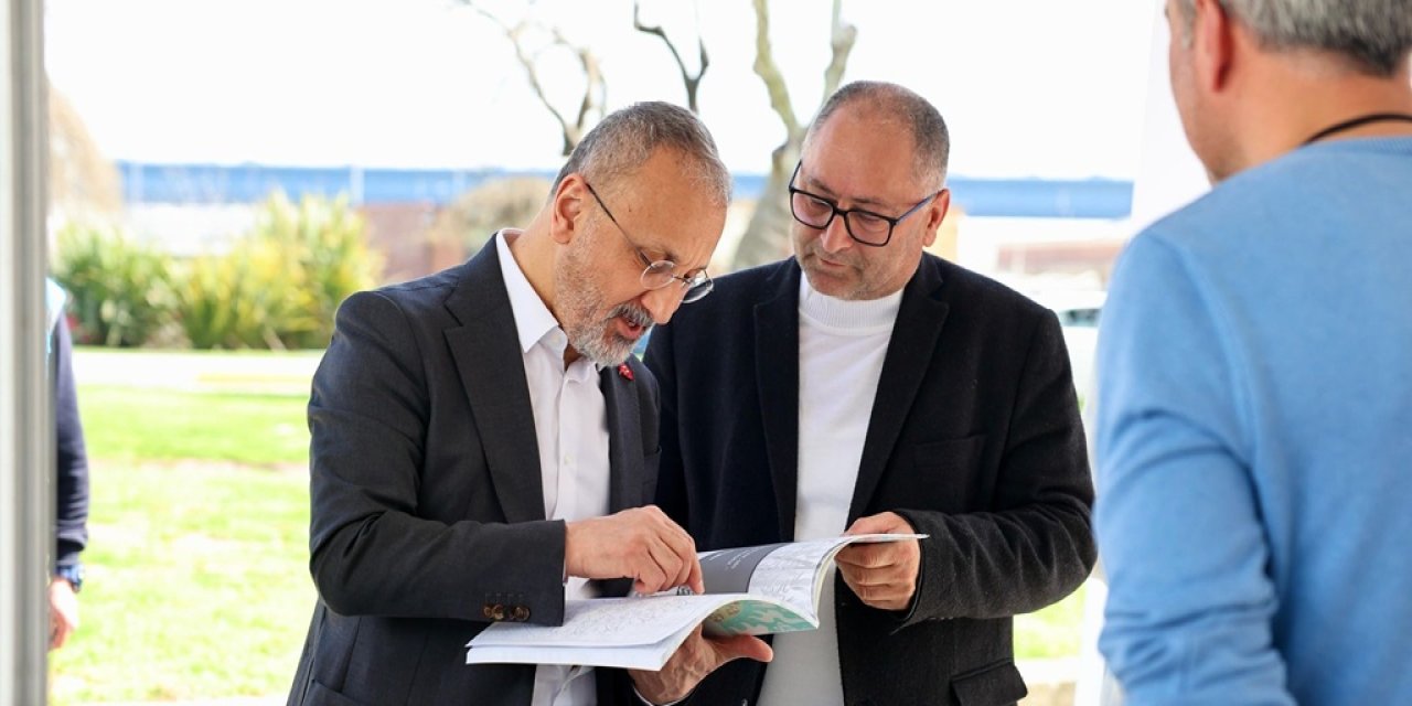 EYÜPSULTAN KİTAP FUARI, KİTAP TUTKUNLARINI BULUŞTURMAYA DEVAM EDİYOR