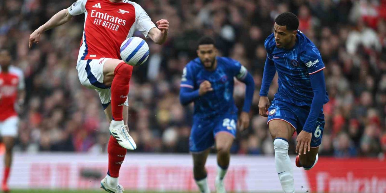 ARSENAL - CHELSEA DERBİSİNİ MESUT ÖZİL İLE AKİF ÇAĞATAY KILIÇ BİRLİKTE İZLEDİ