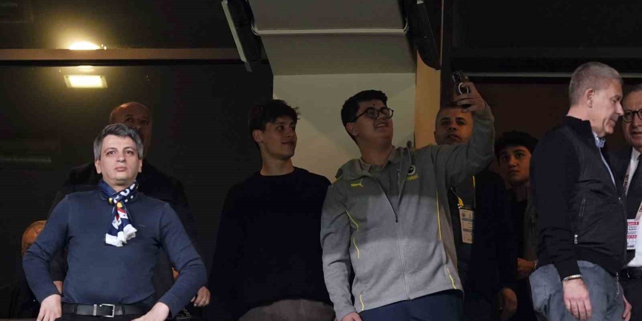 ARDA GÜLER, YENİDEN KADIKÖY’DE