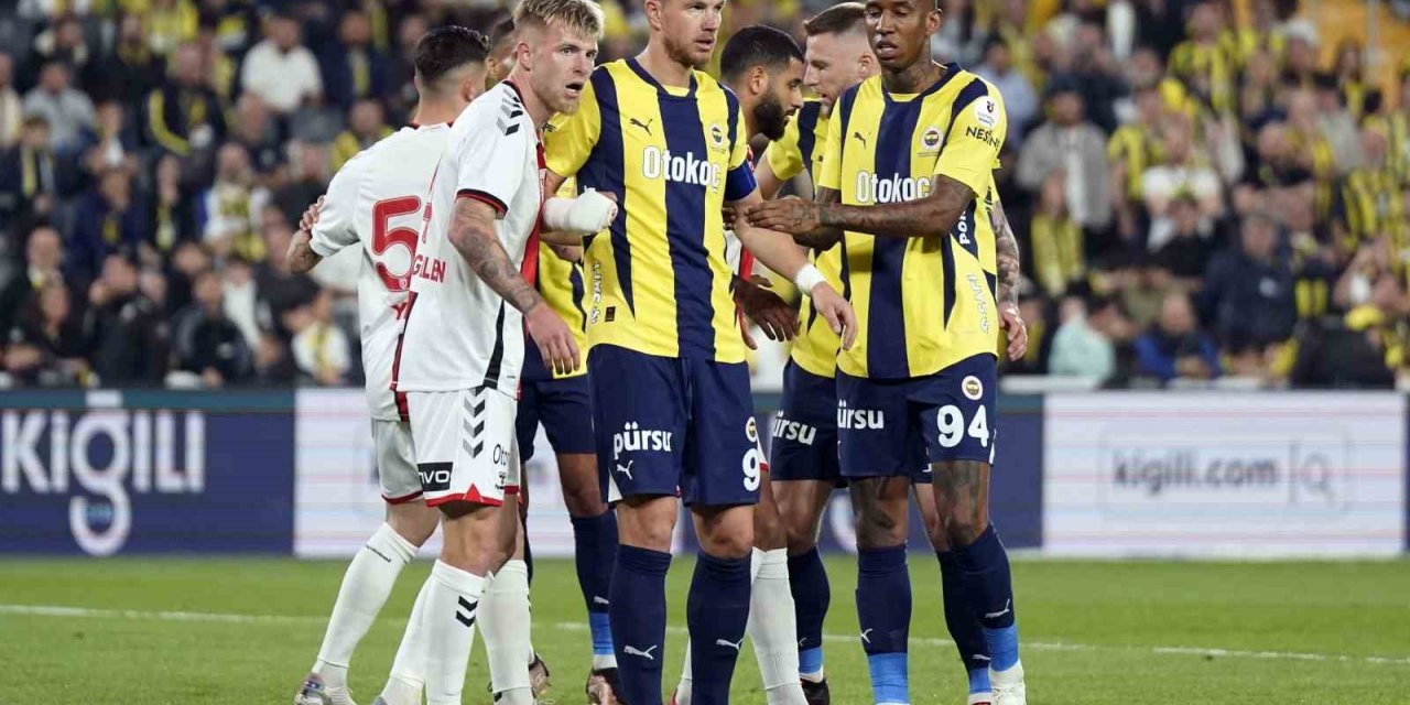 TRENDYOL SÜPER LİG: FENERBAHÇE: 0 - SAMSUNSPOR: 0 (İLK YARI)