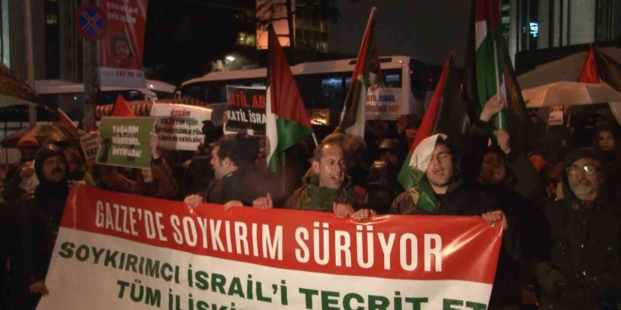 İSRAİL BAŞKONSOLOSLUĞU ÖNÜNDE ‘GAZZE’ PROTESTOSU