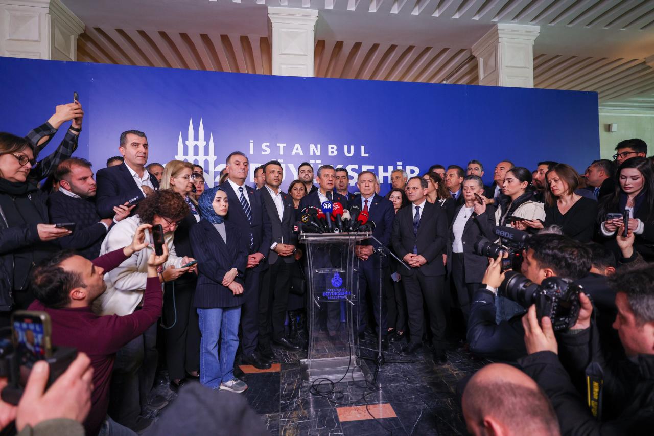 CHP Lideri Özgür Özel: “Yapılan İş Bir Darbe Girişimidir, Erdoğan Milletin Verdiği Mesajı Almamıştır”