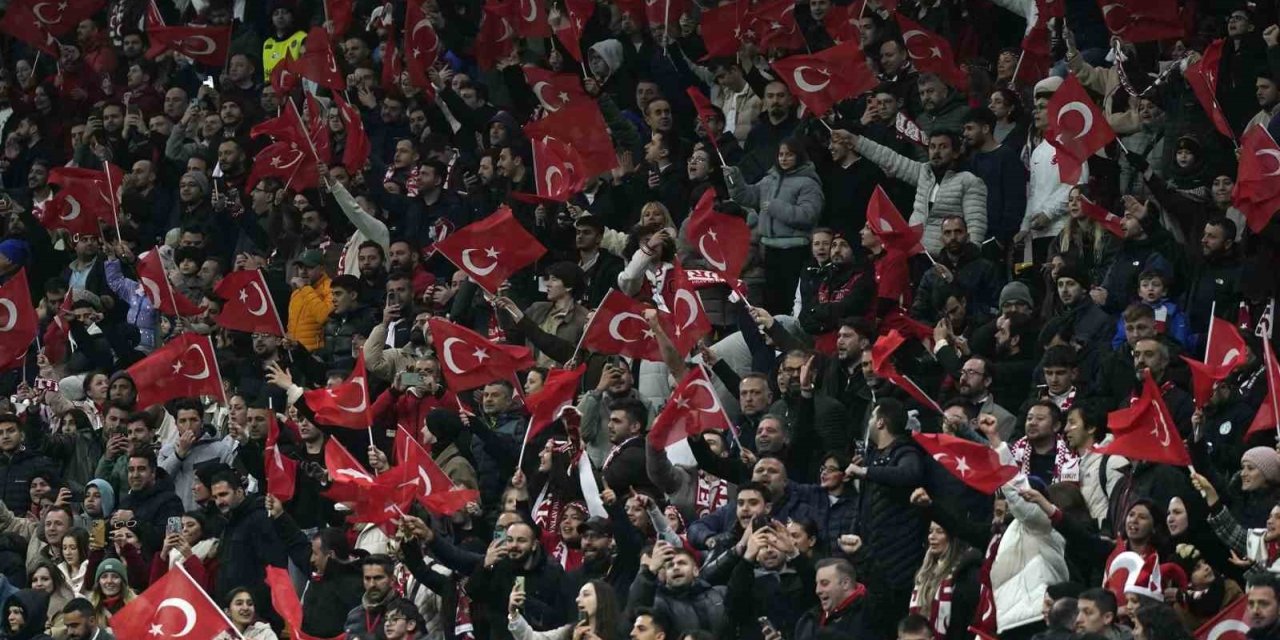 A MİLLİ FUTBOL TAKIMI, 910 GÜN SONRA İSTANBUL’DA