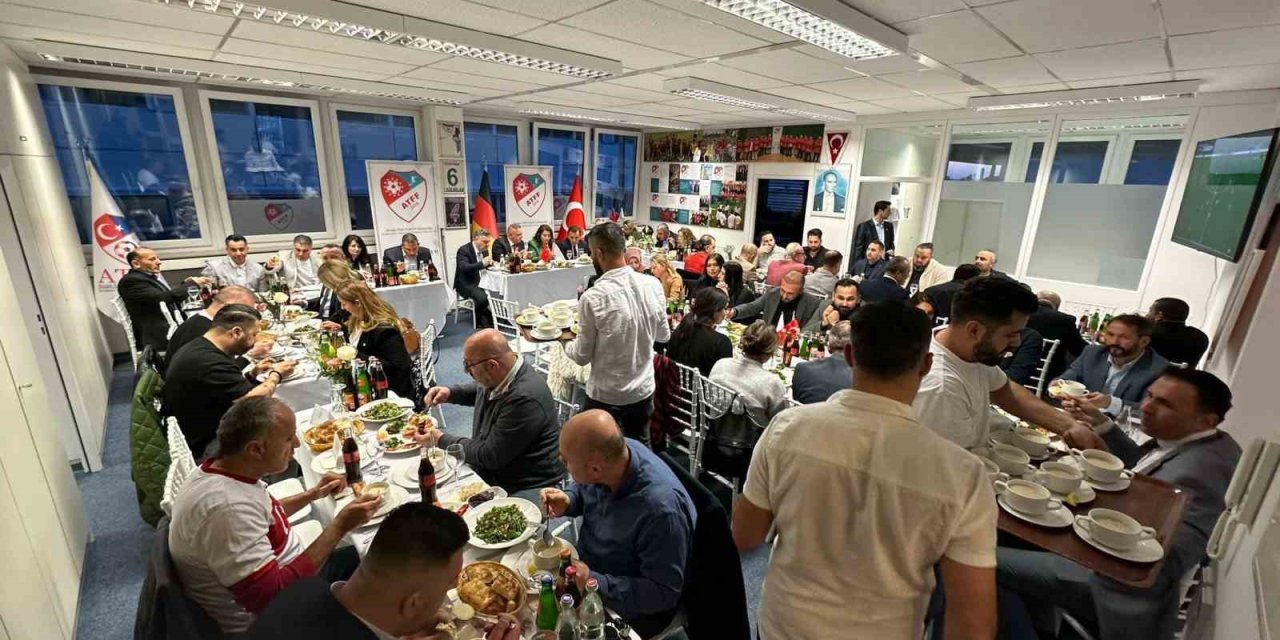 AVRUPA TÜRK FUTBOL FEDERASYONU’NUN GENEL MERKEZİNDE İFTAR PROGRAMI GERÇEKLEŞTİRİLDİ