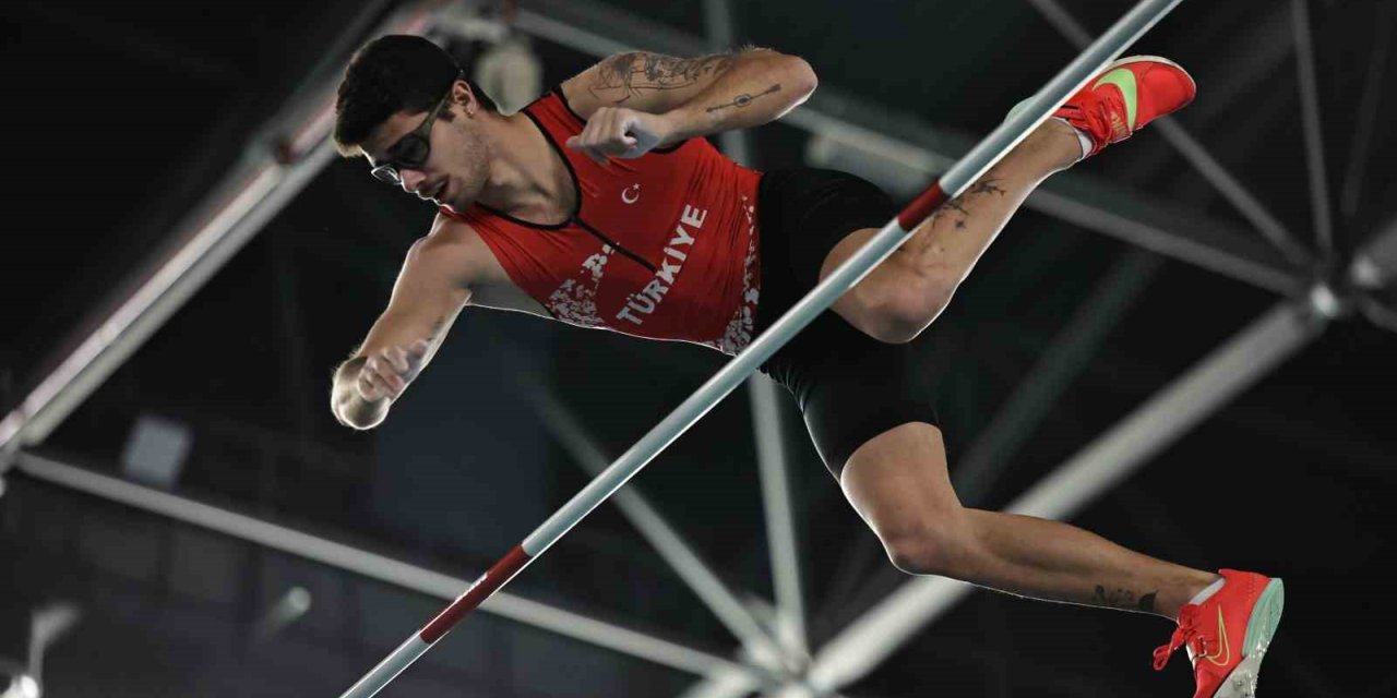 MİLLİ ATLET ERSU ŞAŞMA, DÜNYA 6.’SI OLDU