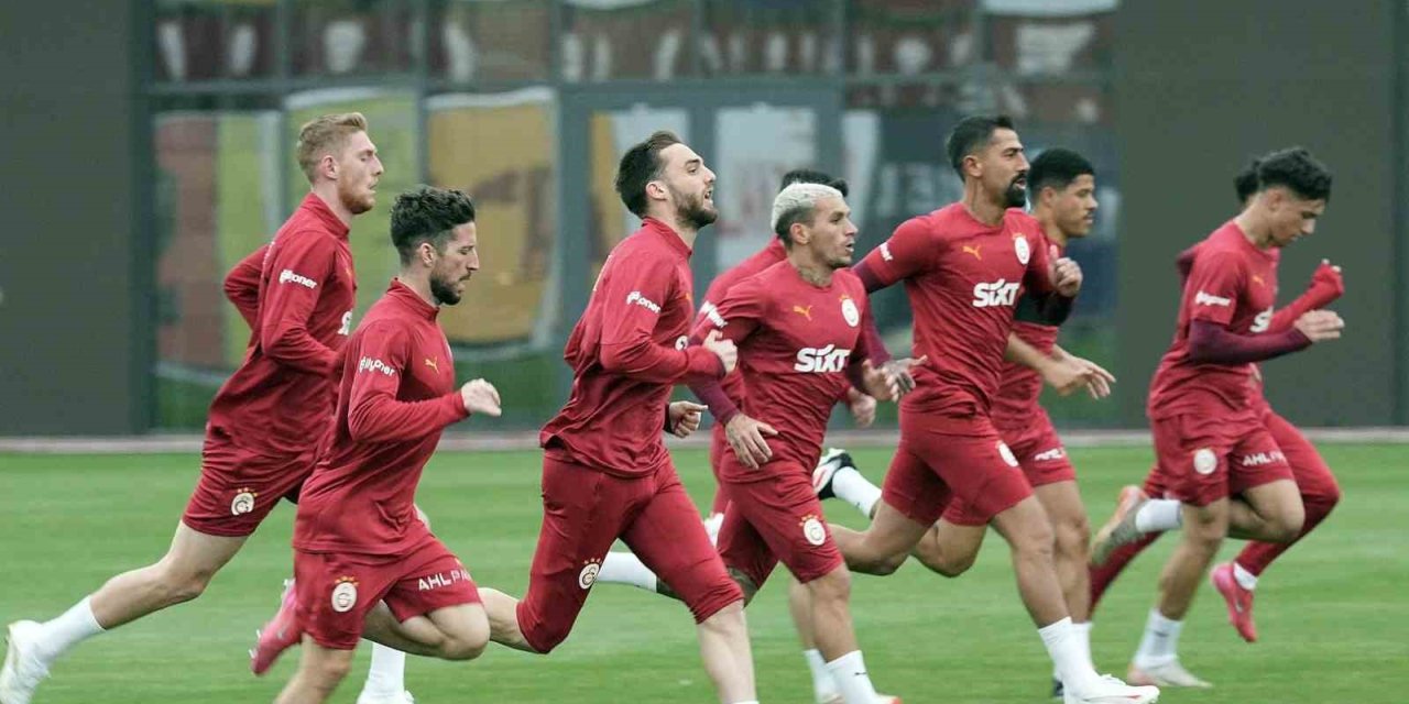 GALATASARAY, BEŞİKTAŞ DERBİSİ HAZIRLIKLARINI SÜRDÜRDÜ