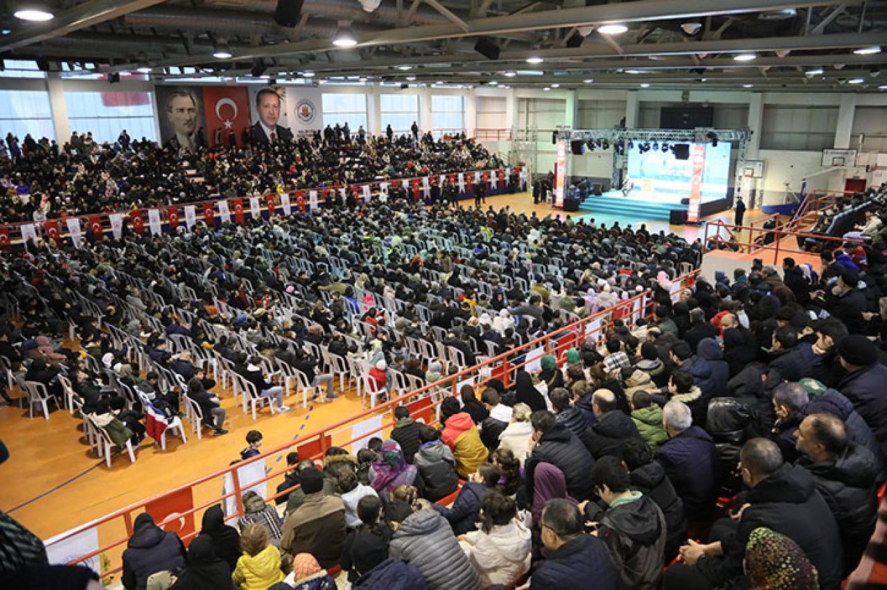 “GENÇLİK UYANIYOR, AİLECEK DUADA BULUŞUYOR” PROJESİYLE 2 BİN GENÇ TABLET SAHİBİ OLDU