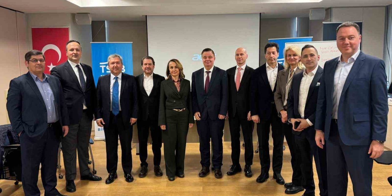 TKYD’DE BAYRAK DEĞİŞİKLİĞİ