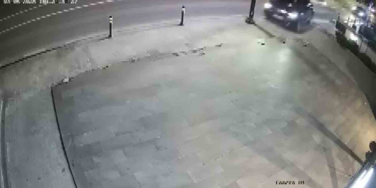 KADIKÖY’DE TEHLİKELİ CADDE: AYNI NOKTADA SÜREKLİ KAZA OLUYOR