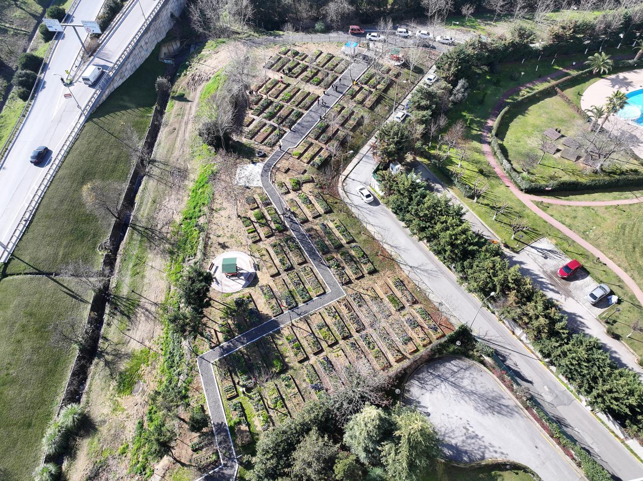 KENT BOSTANLARI ATAŞEHİR’DE YAYILIYOR