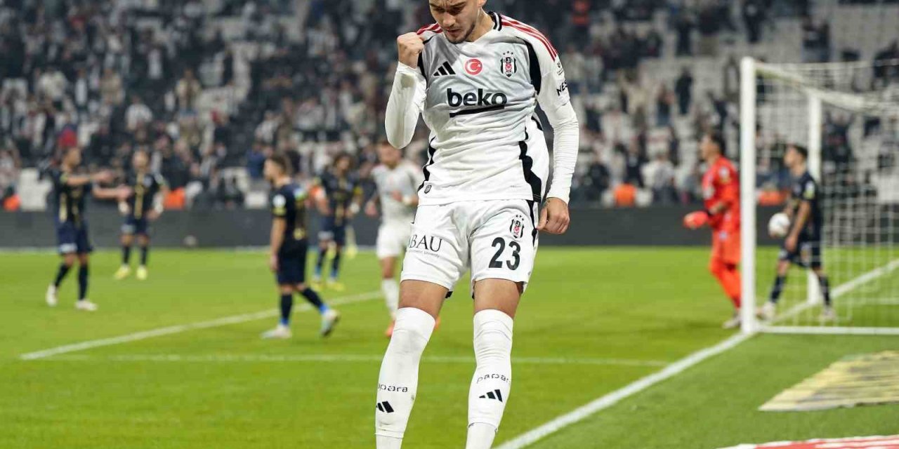 ERNEST MUÇİ, MARİO GOMEZ’DEN SONRA İLK PEŞİNDE!