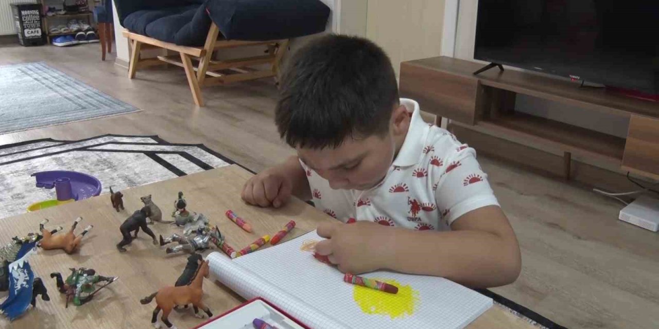 OTİZMLİ ÇOCUKLARI KENDİLERİNE YETEBİLECEK DÜZEYE HAZIRLIYOR