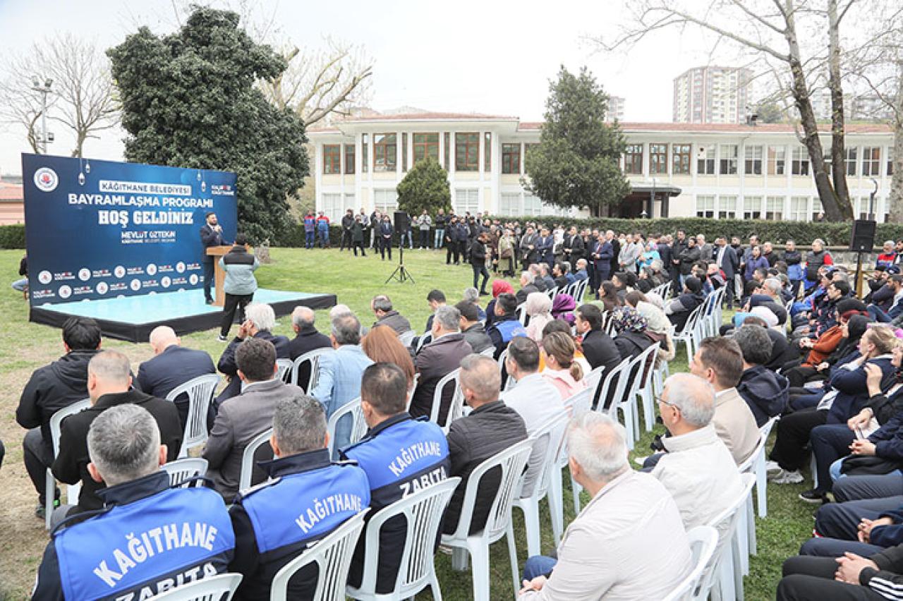 BAŞKAN ÖZTEKİN BELEDİYE PERSONELİ İLE BAYRAMLAŞTI