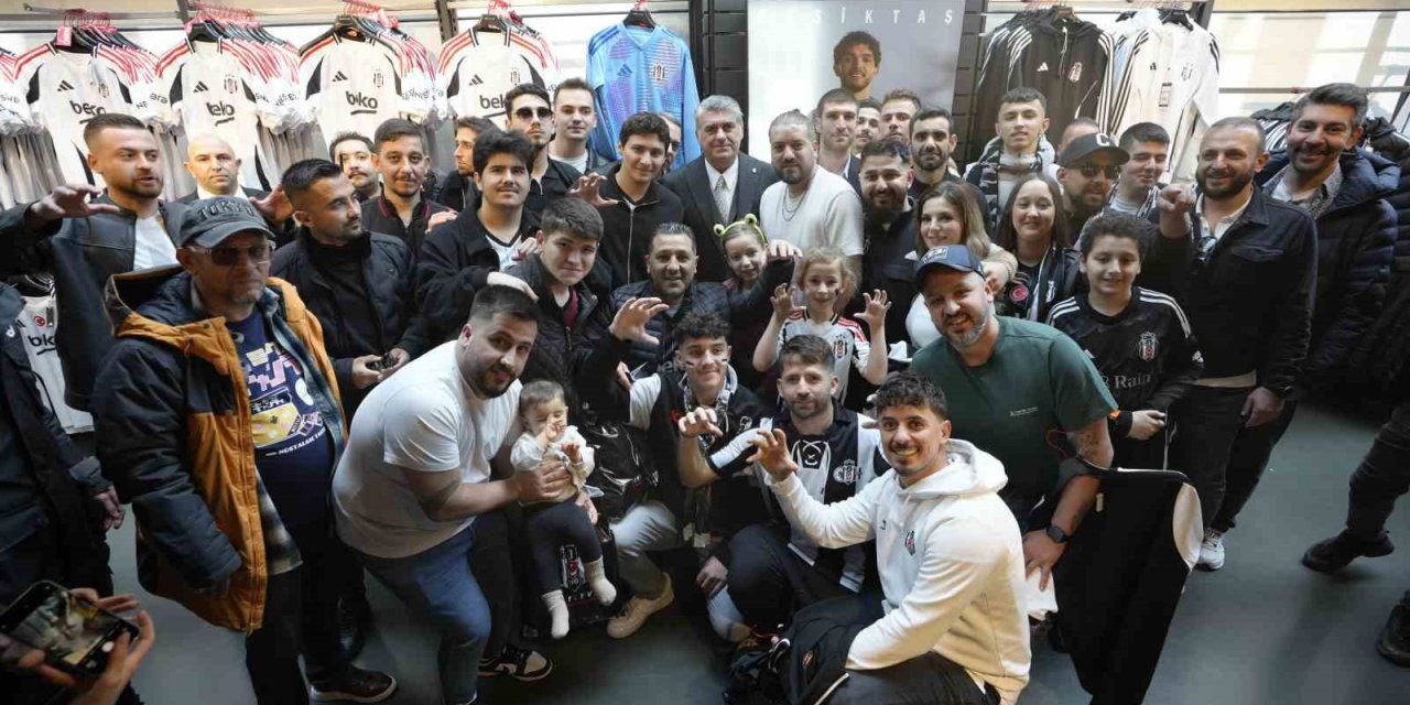 BEŞİKTAŞ’TA GELENEKSEL BAYRAMLAŞMA TÖRENİ YAPILDI