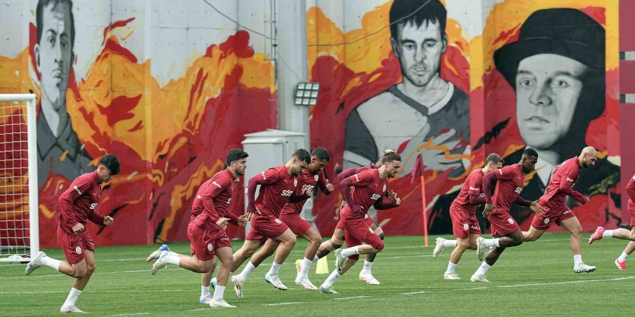 GALATASARAY, FENERBAHÇE DERBİSİ HAZIRLIKLARINA BAŞLADI