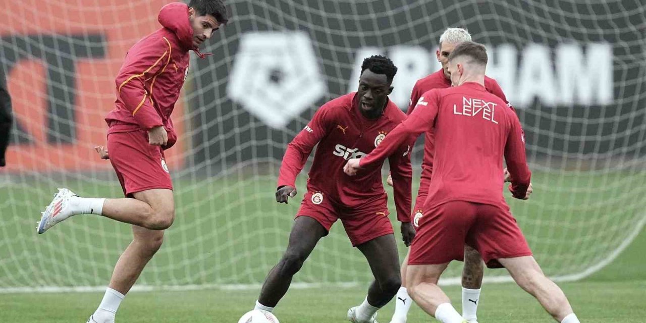 GALATASARAY, FENERBAHÇE DERBİSİ HAZIRLIKLARINI TAMAMLADI