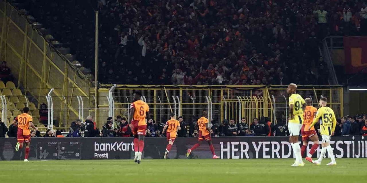 GALATASARAY, FENERBAHÇE’YE KARŞI BU SEZON 2. GALİBİYETİNİ KAZANDI