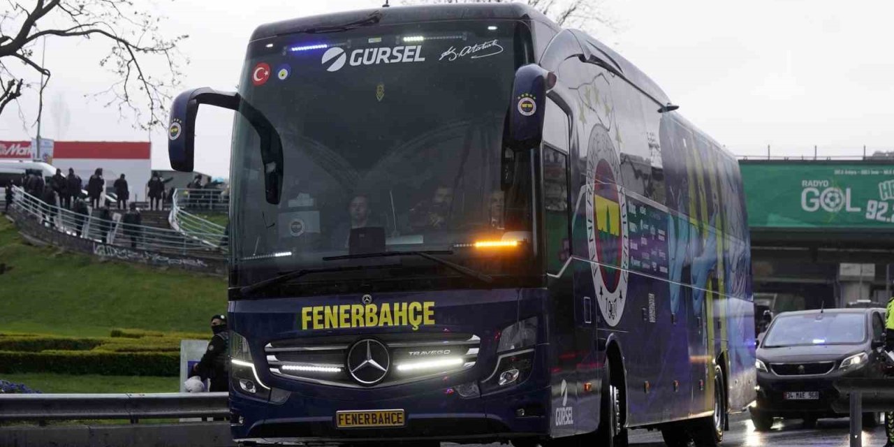FENERBAHÇE STADA GELDİ