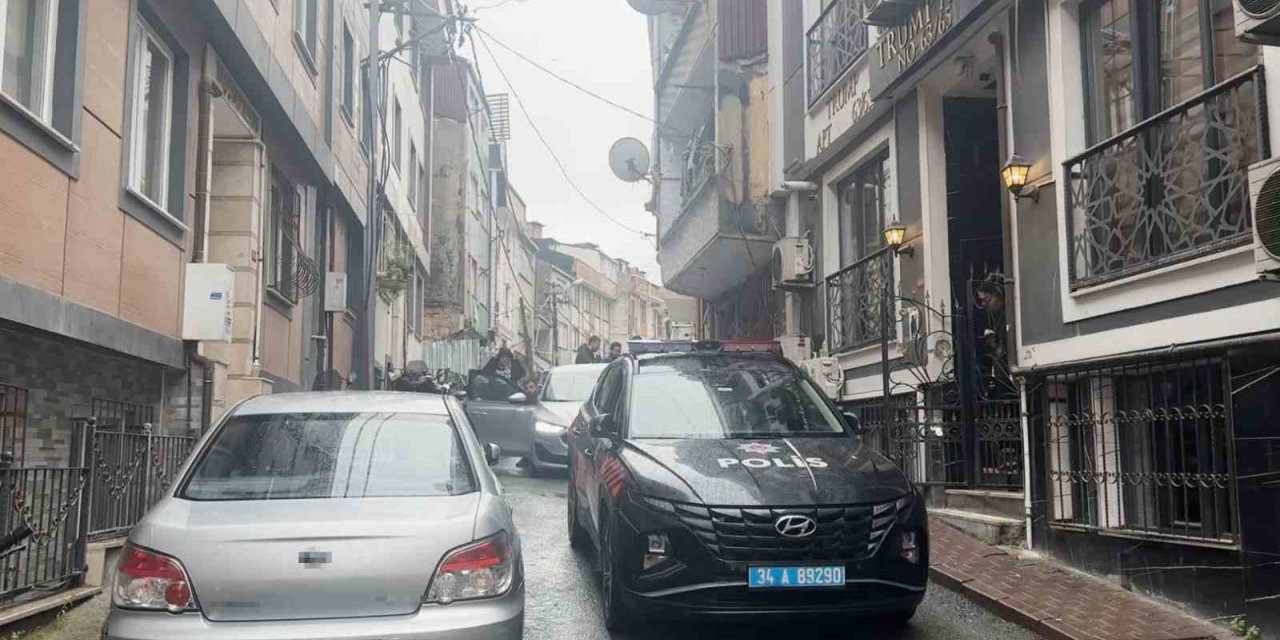 ŞİŞLİ’DE SİLAHLI SALDIRI: HAMİLE KADINLA YANINDAKİ ŞAHSI ÖLDÜRDÜLER