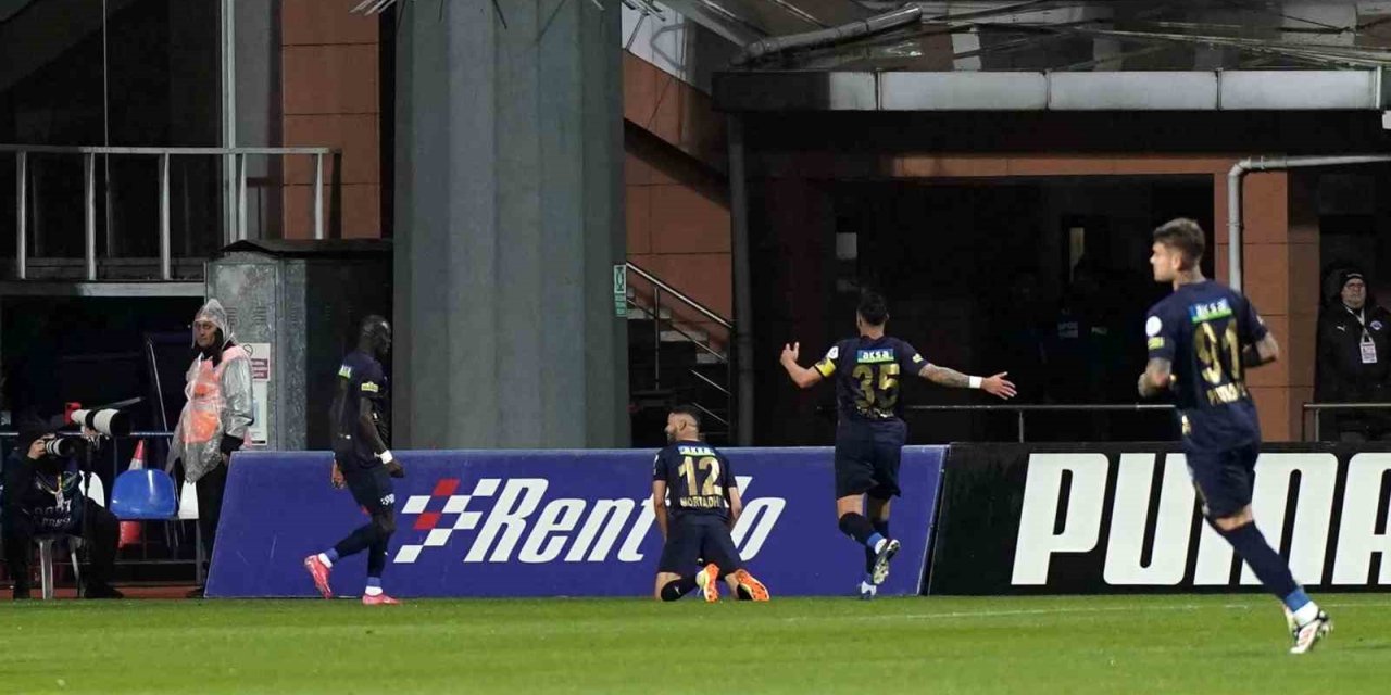 TRENDYOL SÜPER LİG: KASIMPAŞA: 1 - BEŞİKTAŞ: 0 (İLK YARI)