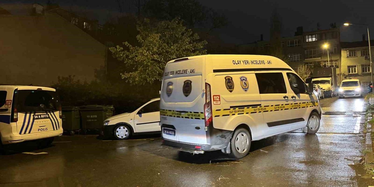 FATİH’TE TARTIŞTIĞI KİŞİYİ BIÇAKLA YARALAYAN ŞAHIS, POLİSE DE SALDIRMAK İSTEDİ