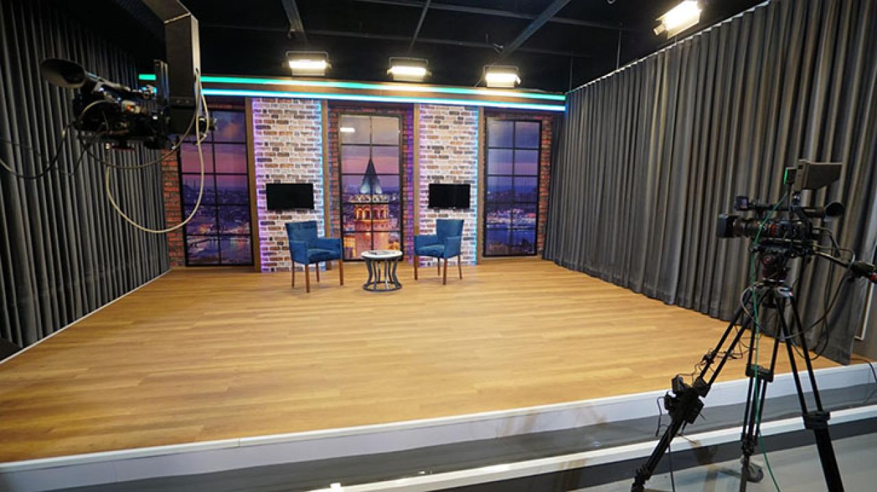 SOSYAL MEDYA STÜDYOSU GENÇLERLE BULUŞMAK İÇİN GÜN SAYIYOR