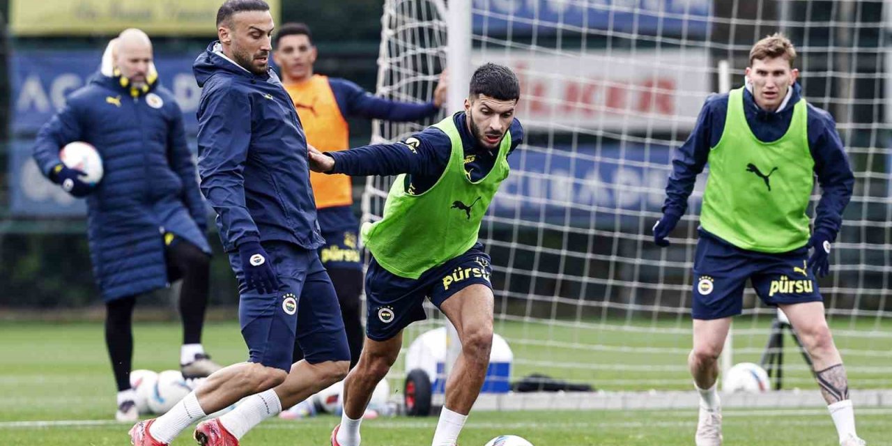 FENERBAHÇE, SİVASSPOR MAÇI HAZIRLIKLARINA BAŞLADI