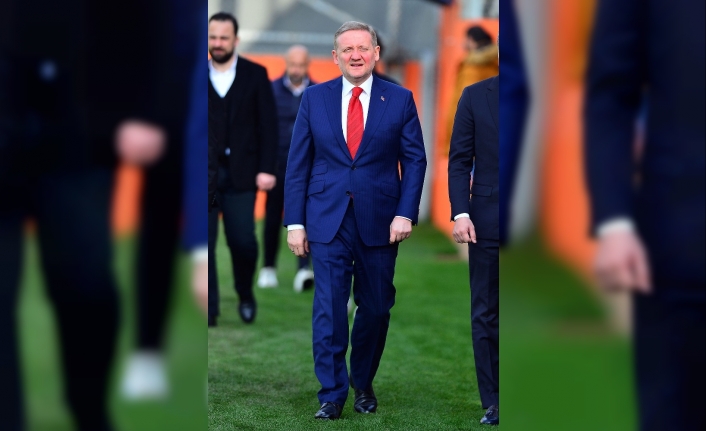 Göksel Gümüşdağ: "Galatasaray üyeliğimi sonlandırdım"