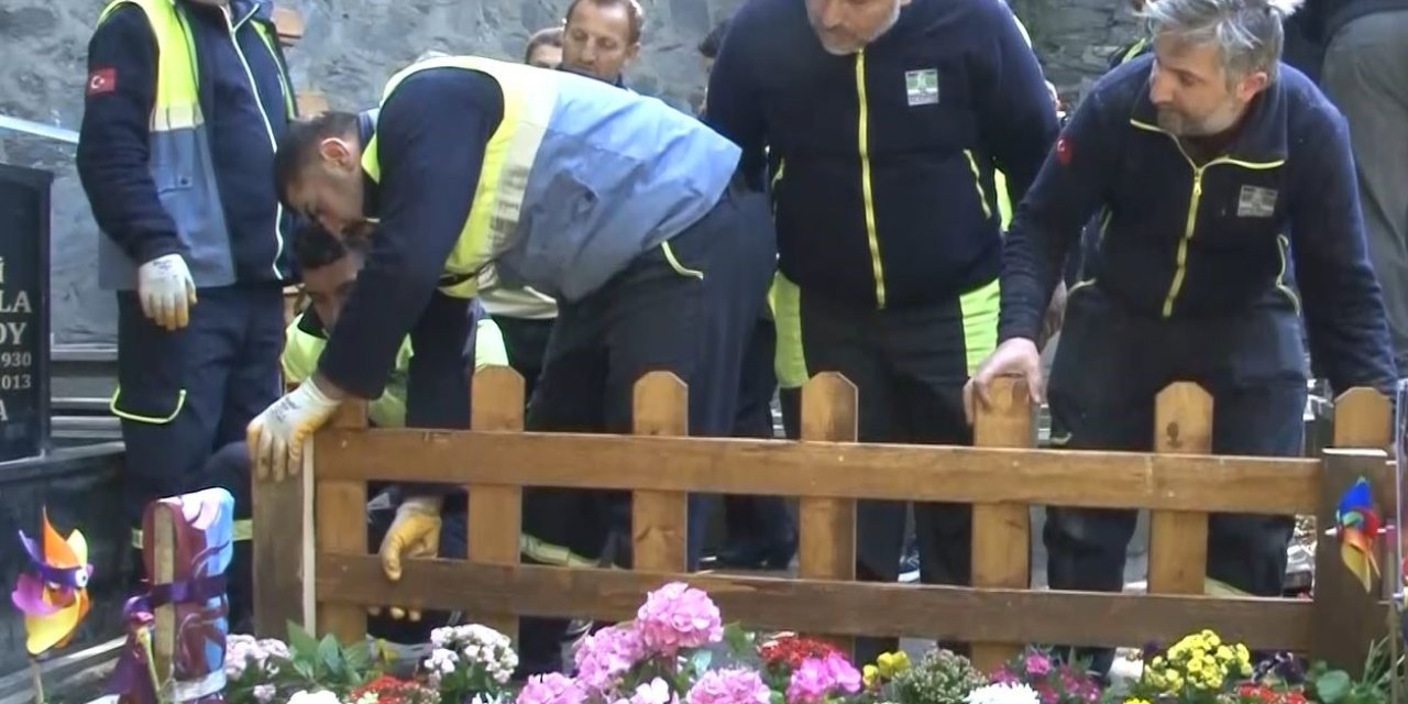 İTALYAN ŞEFİN OĞLU  MATTİA AHMET MİNGUZZİ’NİN TAHRİP EDİLEN MEZARI ONARILDI