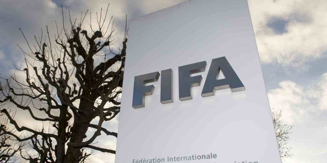 FIFA, 8 TÜRK KULÜBÜNE TRANSFER YASAĞI GETİRDİ