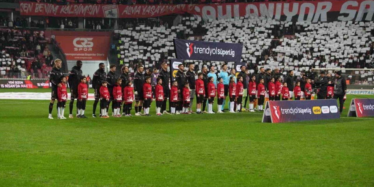 GALATASARAY’DA 2 DEĞİŞİKLİK