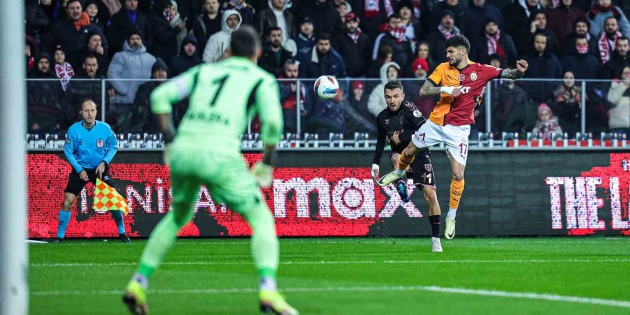 GALATASARAY LİGDE 10. KEZ KALESİNİ GOLE KAPADI
