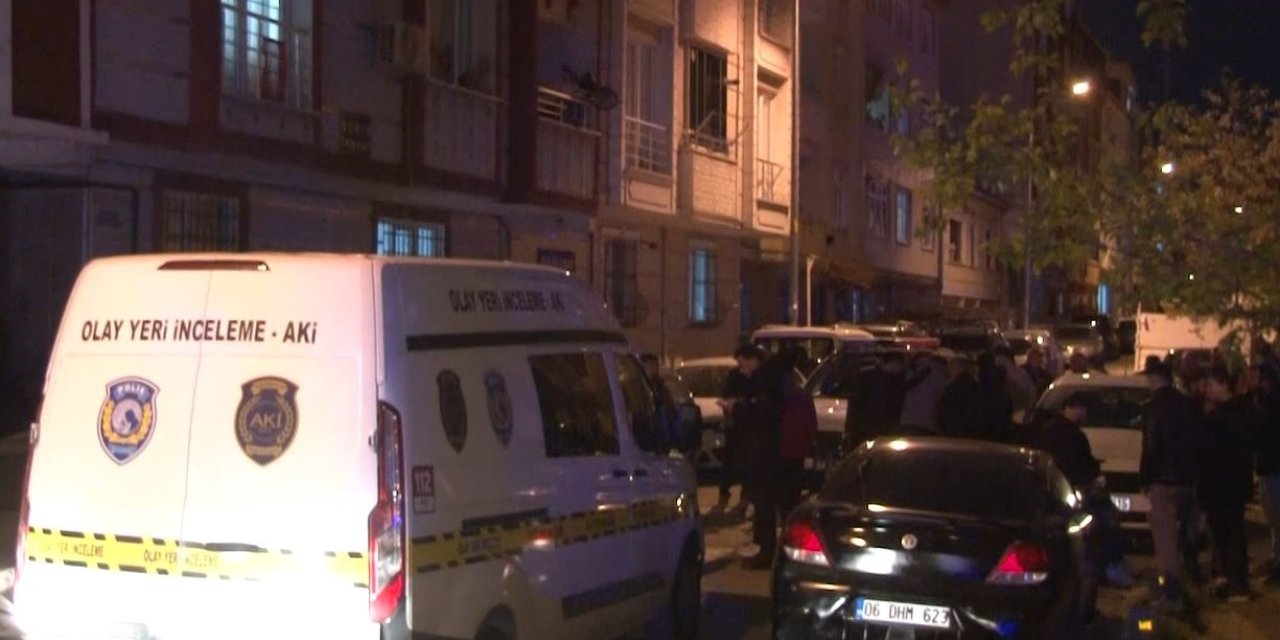 TARTIŞTIĞI SEVGİLİSİNİ BIÇAKLAYIP ANNESİNİ ÖLDÜRDÜ