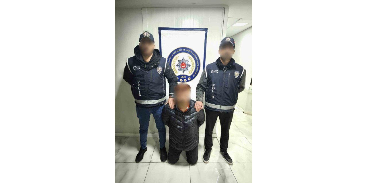 İTALYA TARAFINDAN KIRMIZI BÜLTENLE ARANAN SUÇ ÖRGÜTÜ ELEBAŞI İSTANBUL’DA YAKALANDI