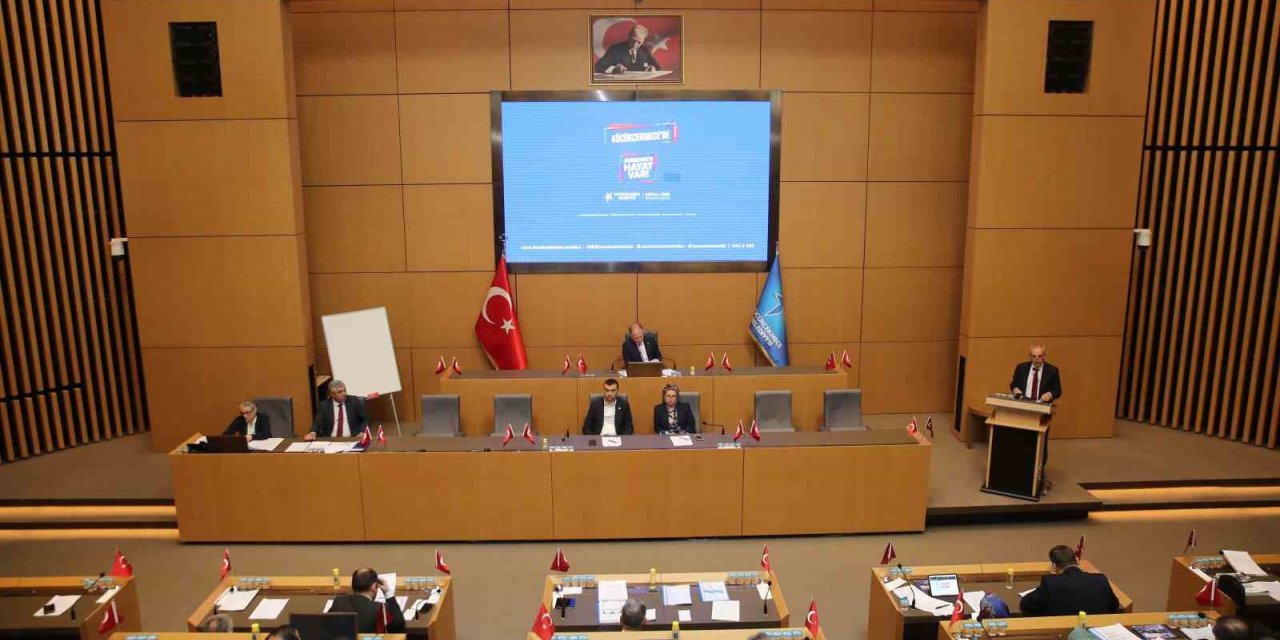 KÜÇÜKÇEKMECE BELEDİYE MECLİSİ’NDE 2024 YILI FAALİYET RAPORU KABUL EDİLDİ