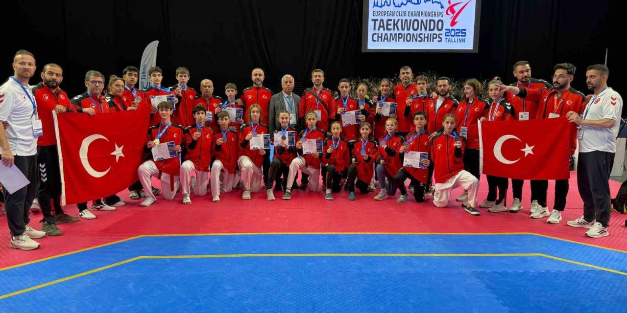 YILDIZ MİLLİ TAEKWONDO TAKIMI ŞAMPİYON OLDU