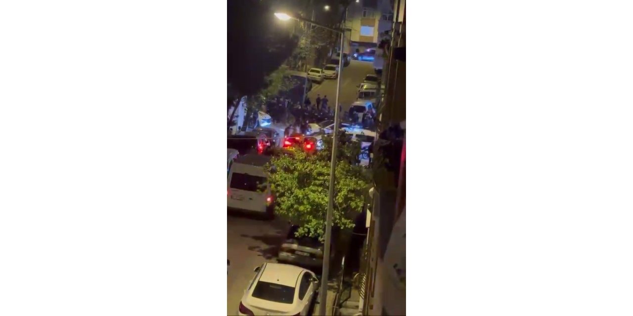 ESENYURT’TA GENÇLERİN ARASINDAKİ KÜFÜRLEŞME KAVGAYA DÖNDÜ