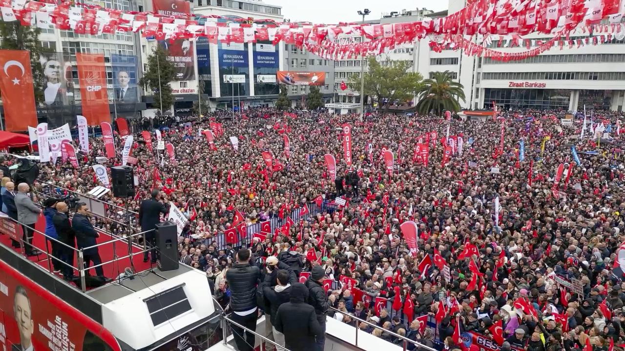 CHP Lideri Özgür Özel: “Cuntanın Karargâhı Saray, Silahı Yargı, Mühimmatı Yalan ve İftiradır”